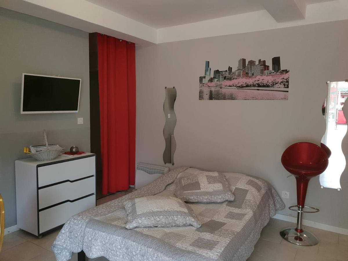 Jolie Appartement, L'Enclave Des Secrets Л'Иль-сюр-ла-Сорг Экстерьер фото